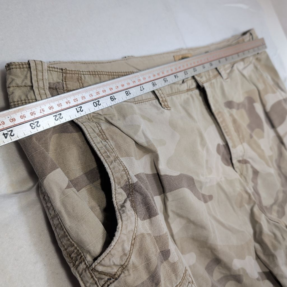 Men's The Foundry Supply Co. Cargo Shorts Waist 46 Beige Brown Camo - Picture 4 of 7